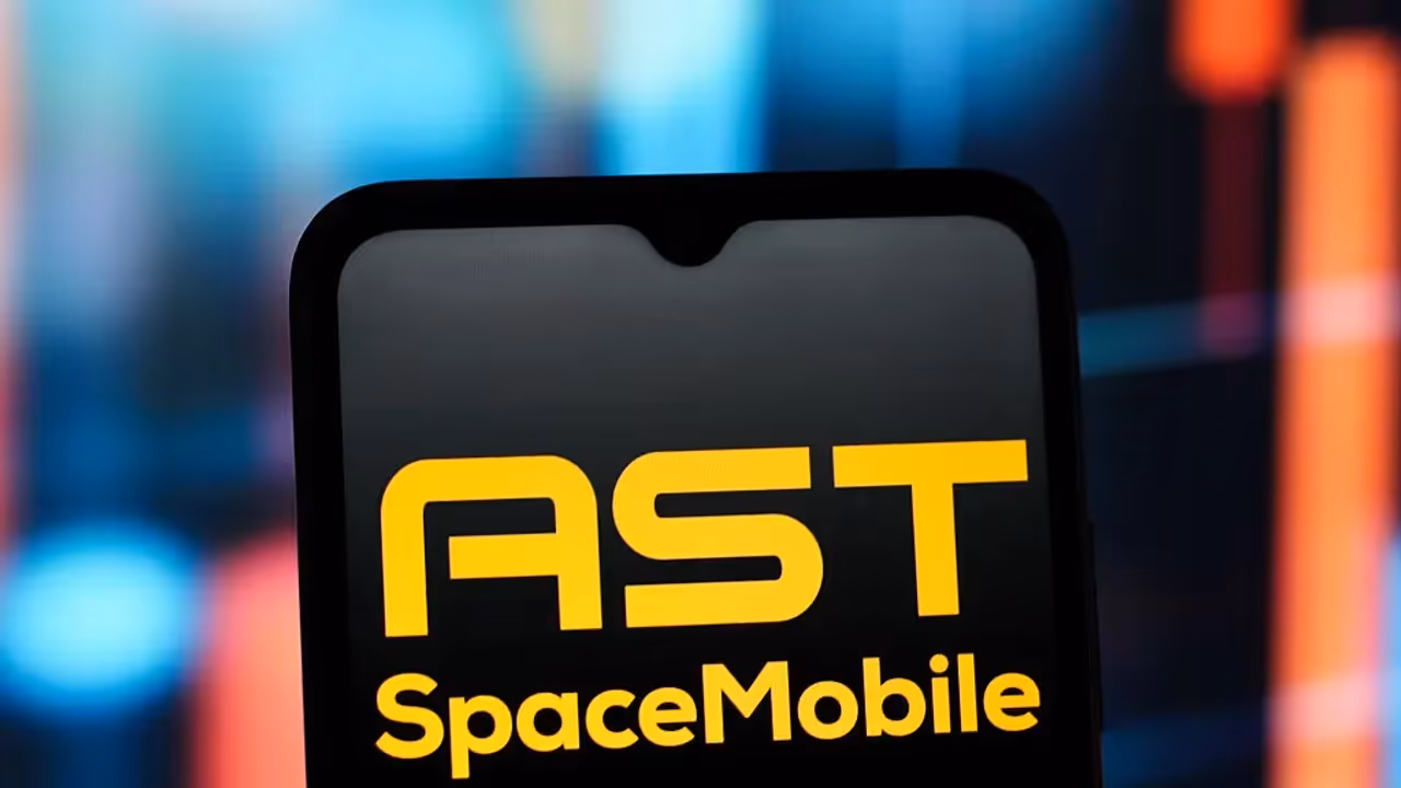 https://stocktwits.com/news articles/markets/equity/asts stock gains astspacemobile bluebird production advancing stocktwits retail eyes execution/cZN4lPzRJPC https://stocktwits.com/news articles/markets/equity/asts stock gains astspacemobile bluebird production advancing stocktwits retail eyes execution/cZN4lPzRJPC