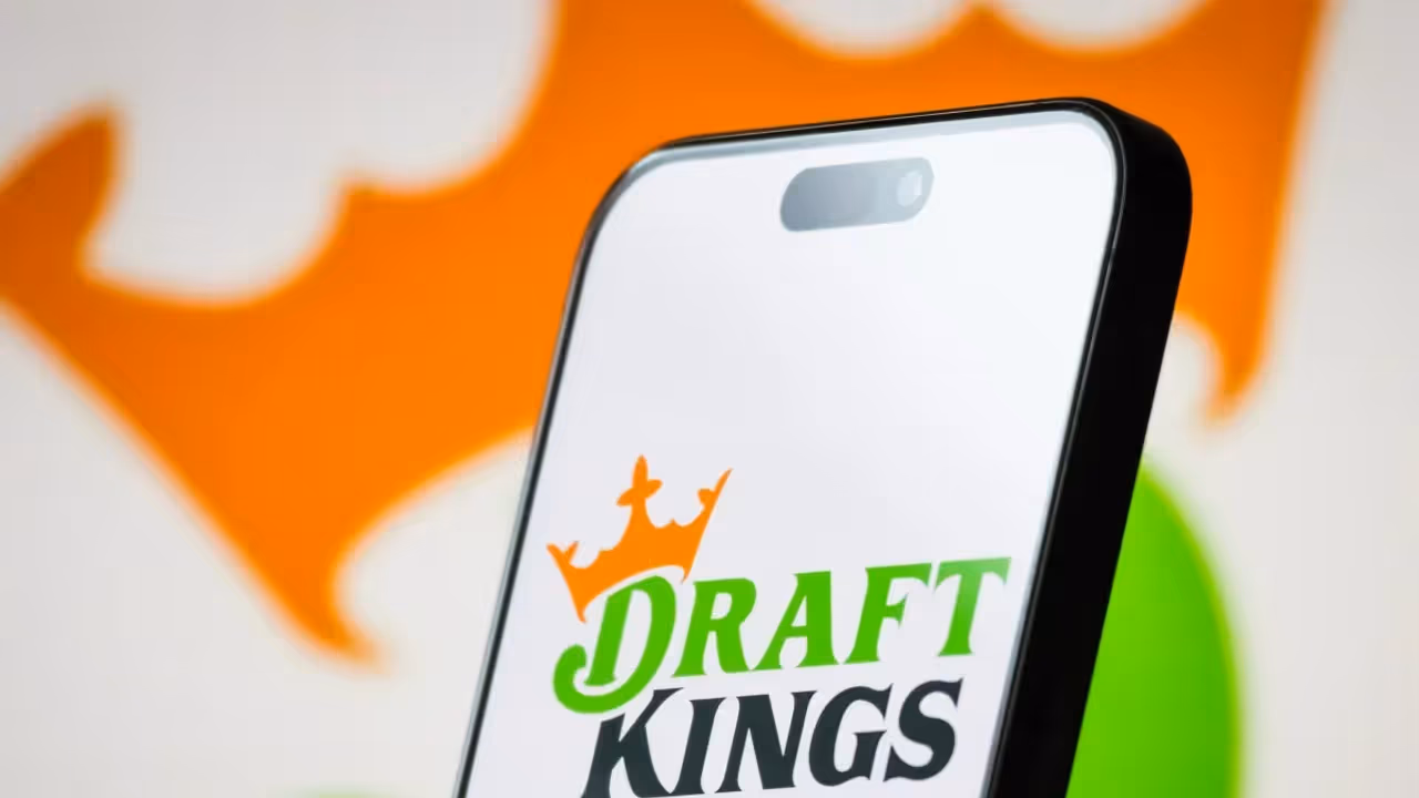 https://stocktwits.com/news articles/markets/equity/draft kings rumored acquisition talks with prediction market platform railbird a very positive development benchmark/ch8WxwiR58a