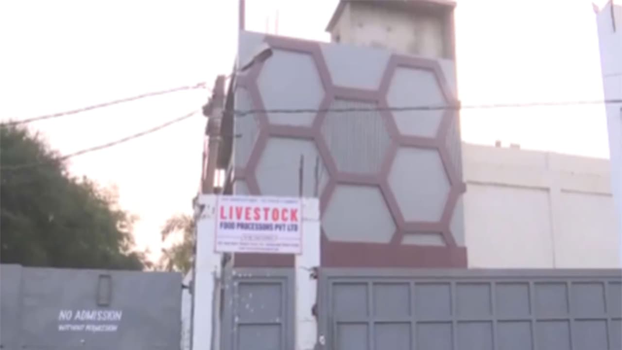 Slaughter house sealed by Bhopal Municipal Corporation (Photo/ANI) Slaughter house sealed by Bhopal Municipal Corporation (Photo/ANI)