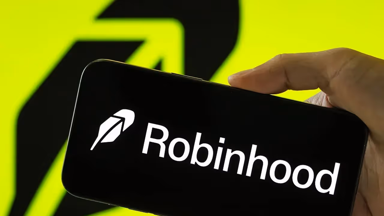 https://stocktwits.com/news articles/markets/equity/robinhood draws wall street praise over launch of new social media platform /chwN0wiRdvf