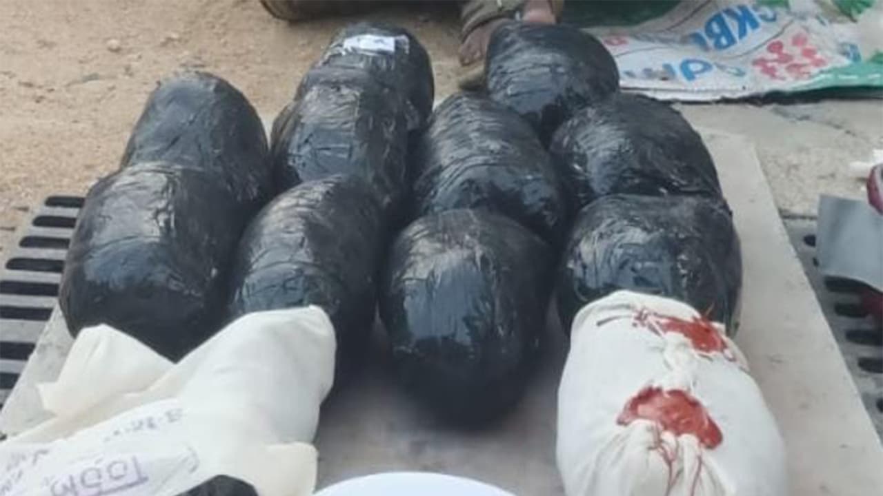 Heroin seized in riverine raid in Assam (Photo/ANI) Heroin seized in riverine raid in Assam (Photo/ANI)