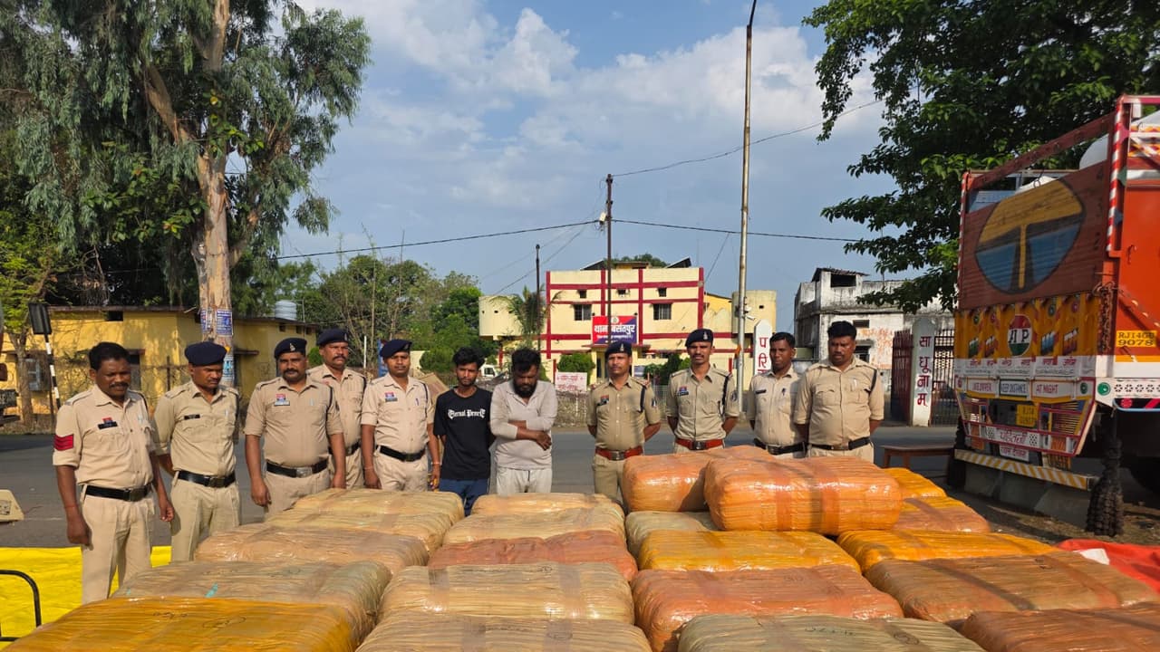 Cannabis worth 10 crores seized by police (Photo/ANI) Cannabis worth 10 crores seized by police (Photo/ANI)
