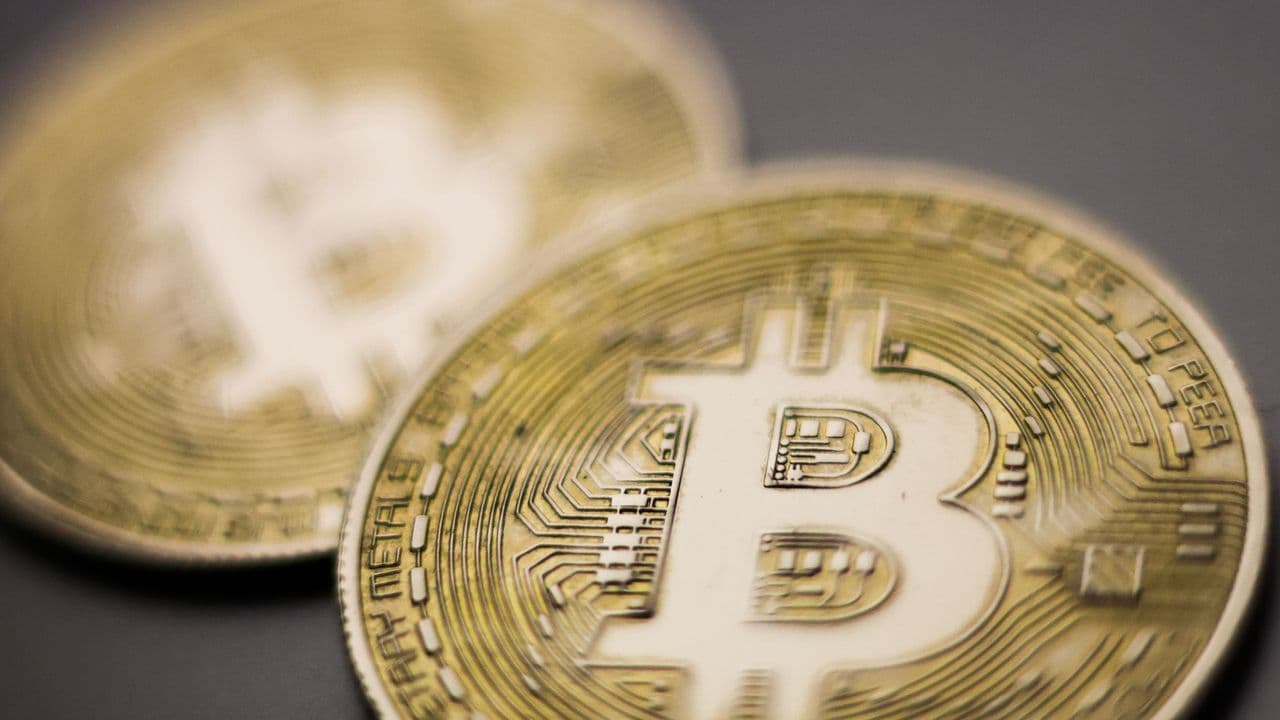 https://stocktwits.com/news articles/markets/cryptocurrency/bitcoin saw its best august since 2017 can 3 5 b in etf inflows help it beat red september/cZsoWWERJtD https://stocktwits.com/news articles/markets/cryptocurrency/bitcoin saw its best august since 2017 can 3 5 b in etf inflows help it beat red september/cZsoWWERJtD