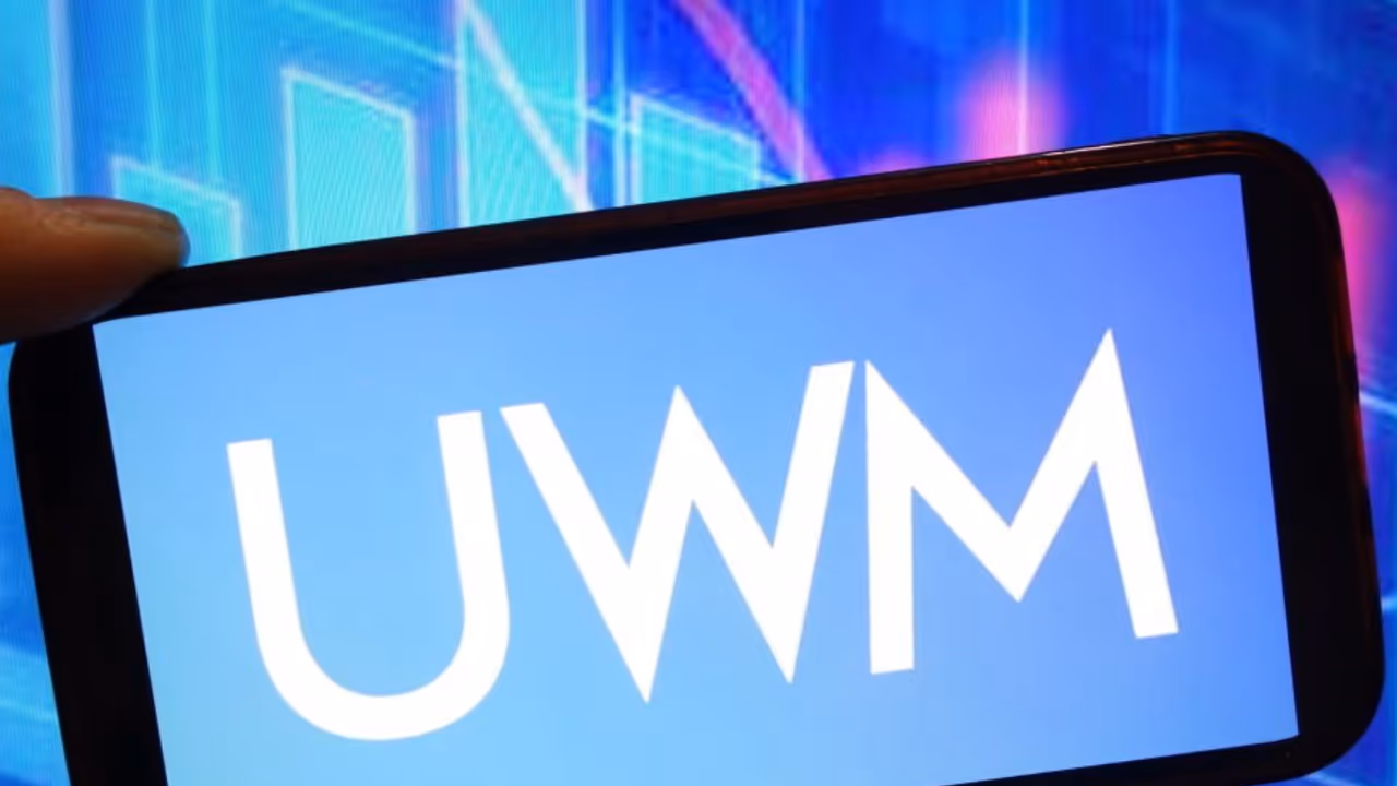 UWM Holdings Stock In Spotlight After Keefe Bruyette Upgrade, Retail Stays Enthusiastic UWM Holdings Stock In Spotlight After Keefe Bruyette Upgrade, Retail Stays Enthusiastic