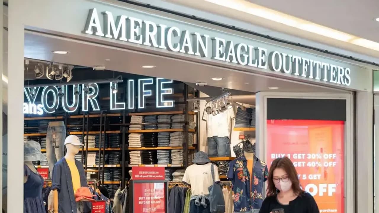 American Eagle Outfitters Stock Touches 52 Week Low After Mixed Q4 Earnings: Retail Sentiment Sours American Eagle Outfitters Stock Touches 52 Week Low After Mixed Q4 Earnings: Retail Sentiment Sours