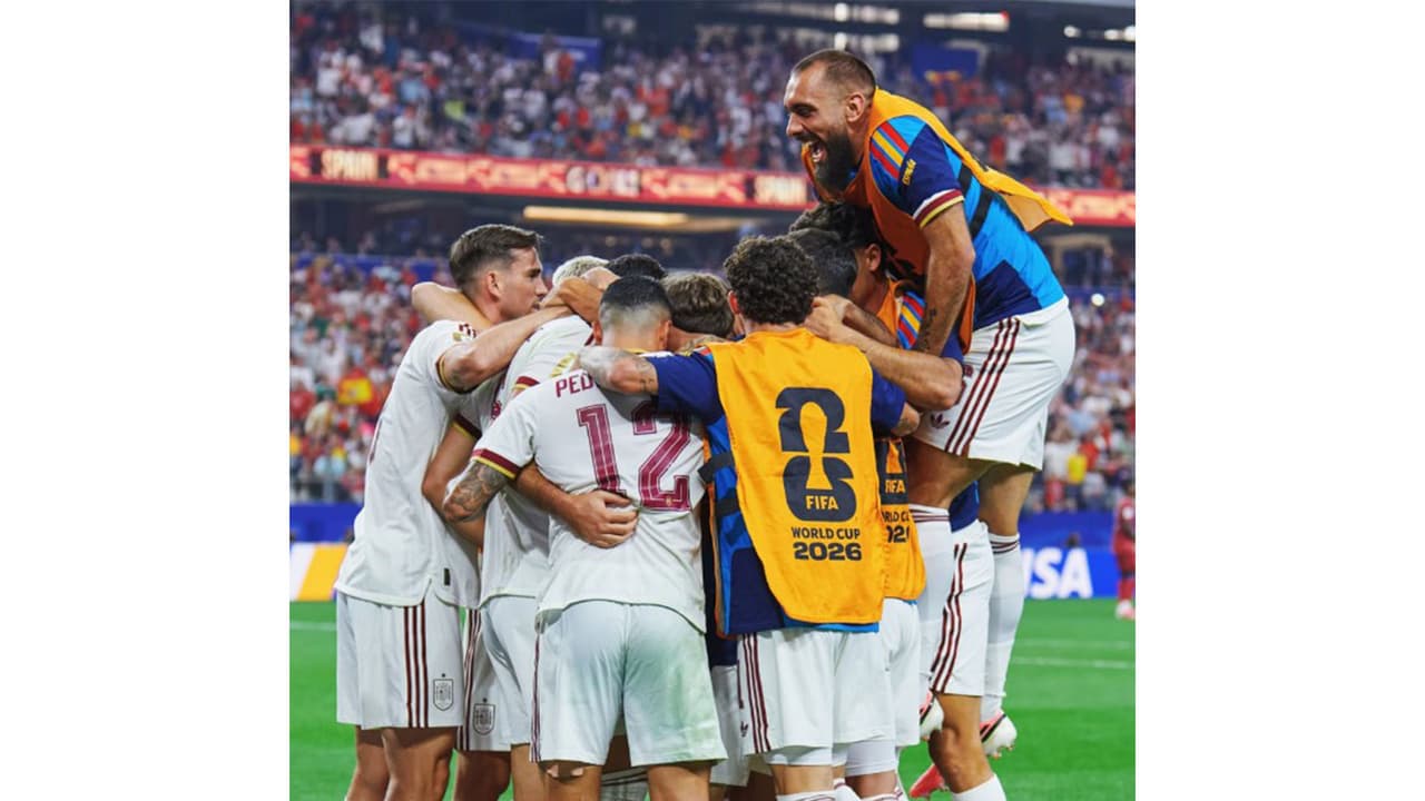 Spain team celebrating (Photo: @sefutbol Instagram) Spain team celebrating (Photo: @sefutbol Instagram)