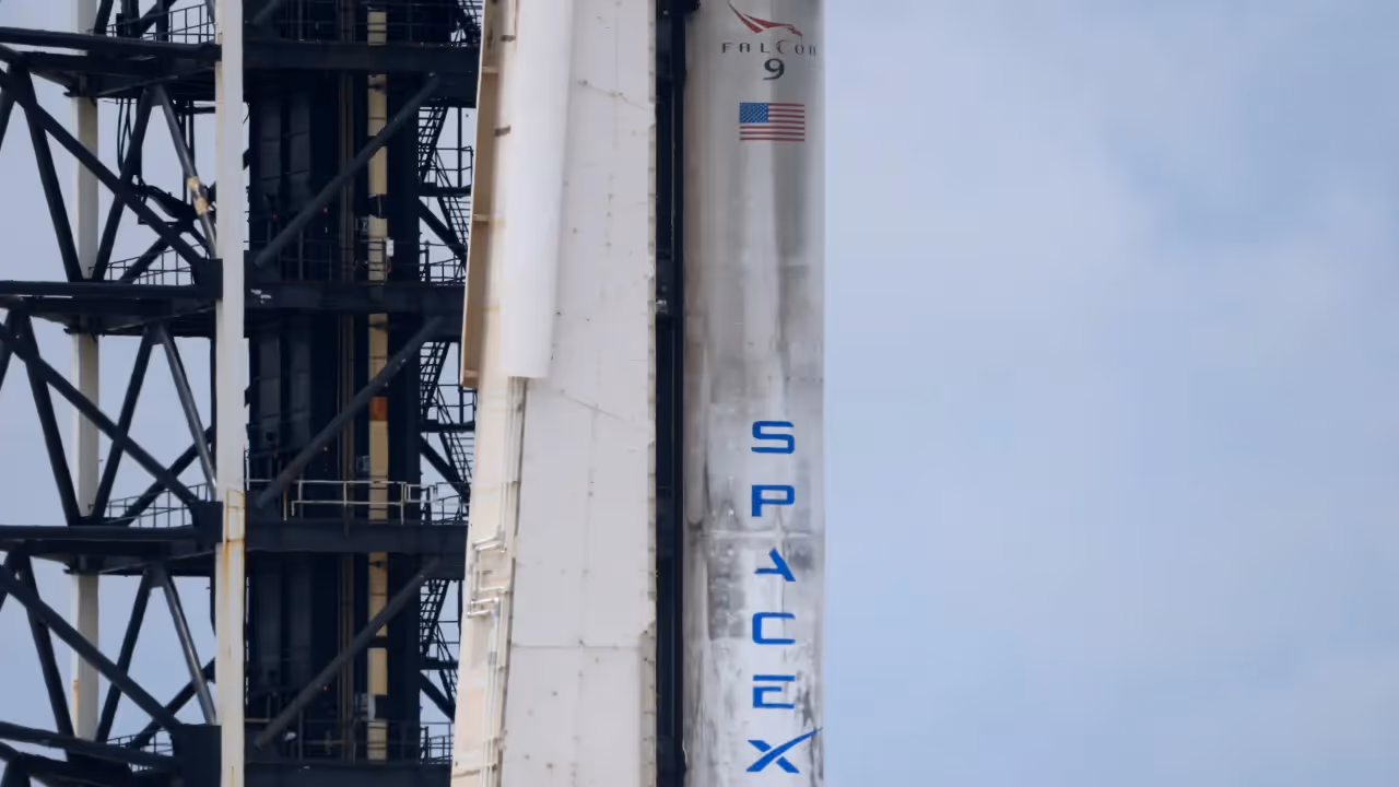 https://stocktwits.com/news articles/markets/equity/space x launches amazon kuiper satellites in second mission for rival/chruysMRdeG https://stocktwits.com/news articles/markets/equity/space x launches amazon kuiper satellites in second mission for rival/chruysMRdeG