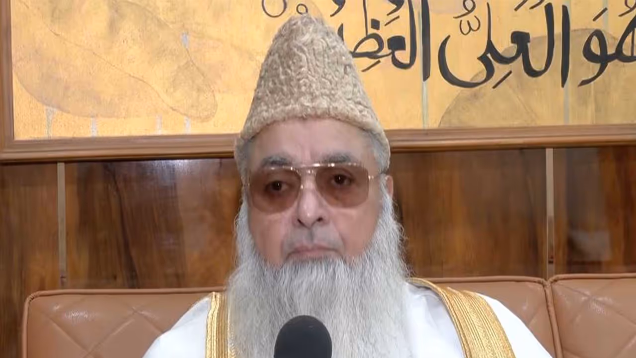 Chief Imam of All India Imam Organisation Umer Ahmed Ilyasi (Photo/ANI) Chief Imam of All India Imam Organisation Umer Ahmed Ilyasi (Photo/ANI)