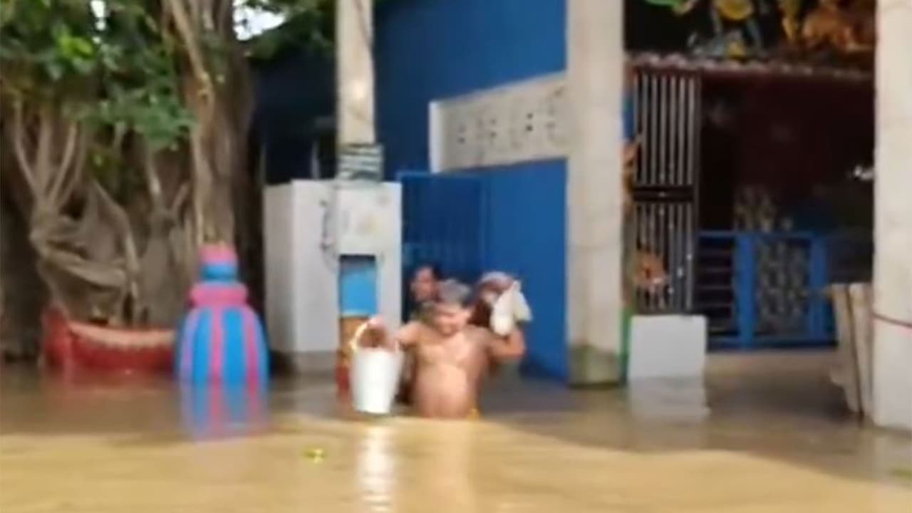 Odisha: Floodwaters inundate Dokandar village in Puri (Photo/ANI) Odisha: Floodwaters inundate Dokandar village in Puri (Photo/ANI)