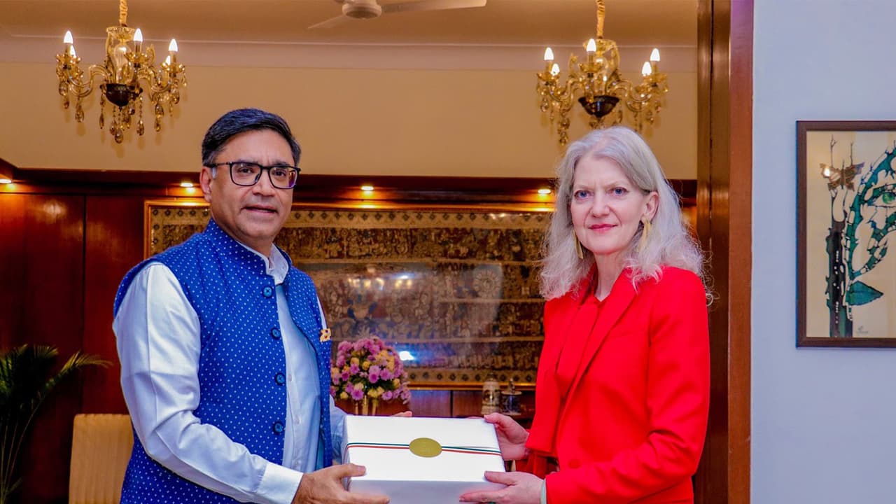 US Under Secretary Allison Hooker meets Foreign Secretary Vikram Misri in New Delhi. (Photo: X/@MEAIndia) US Under Secretary Allison Hooker meets Foreign Secretary Vikram Misri in New Delhi. (Photo: X/@MEAIndia)