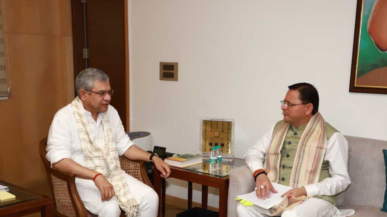 Uttarakhand Chief Minister Pushkar Singh Dhami with Railway Minister Ashwini Vaishnaw (Photo/ANI) Uttarakhand Chief Minister Pushkar Singh Dhami with Railway Minister Ashwini Vaishnaw (Photo/ANI)
