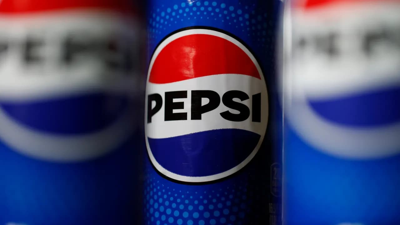 https://stocktwits.com/news articles/markets/equity/pepsi co stock retains some fizz ahead of q4 earnings will elliott effect show growth/cZbiVPPR4lL https://stocktwits.com/news articles/markets/equity/pepsi co stock retains some fizz ahead of q4 earnings will elliott effect show growth/cZbiVPPR4lL