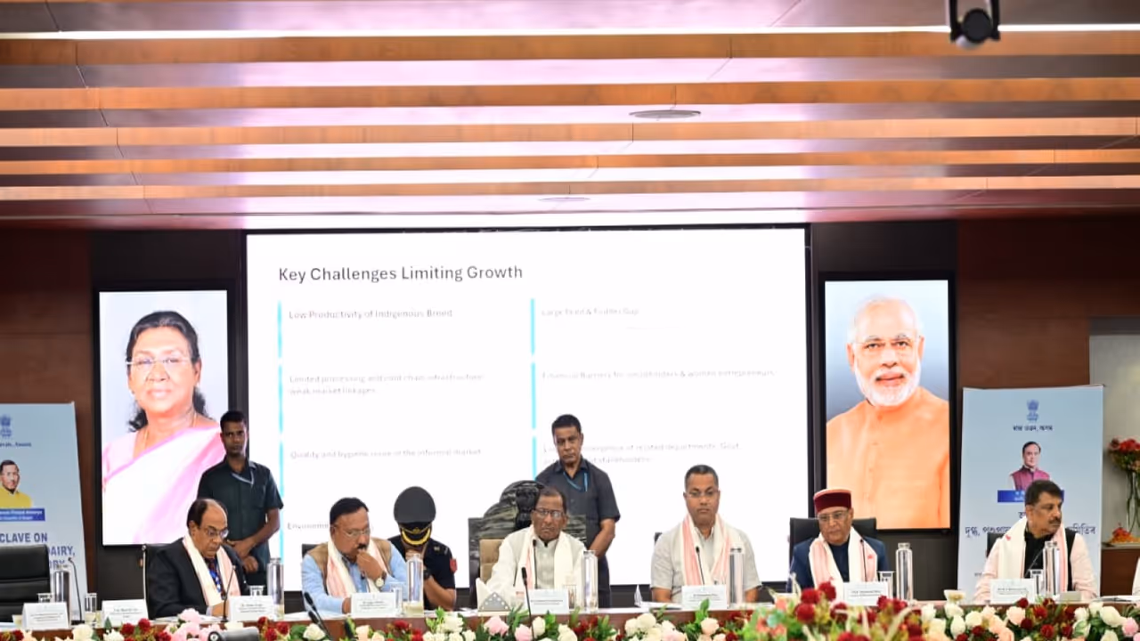 Assam Governor Lakshman Prasad Acharya at conclave on Development of Dairy, Animal Husbandry, and Cooperatives (Photo/@Laxmanacharya54) Assam Governor Lakshman Prasad Acharya at conclave on Development of Dairy, Animal Husbandry, and Cooperatives (Photo/@Laxmanacharya54)