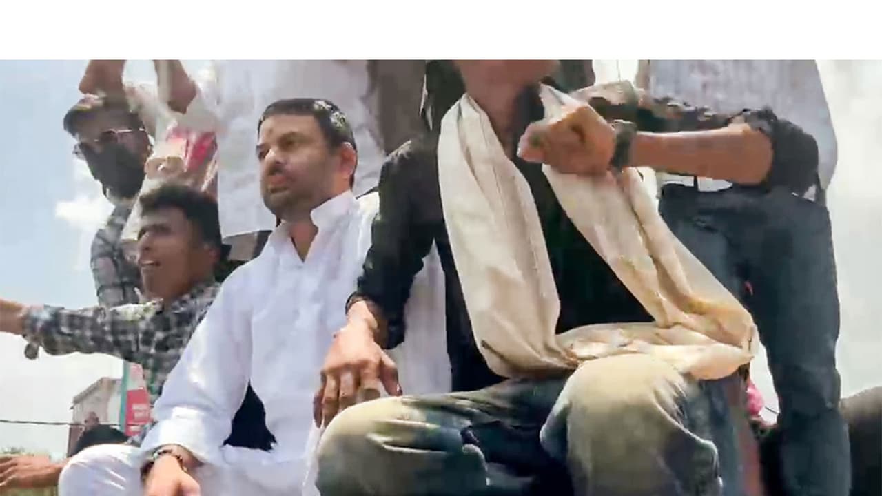 JJD's Tej Pratap Yadav amid 'Bihar Bandh' protest in Patna (File Photo/ANI) JJD's Tej Pratap Yadav amid 'Bihar Bandh' protest in Patna (File Photo/ANI)