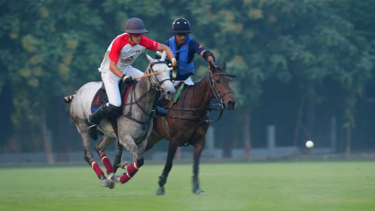 Naveen Jindal (R) swift on the ride to snatch control on the polo field. (Photo: Jindal Panther Cup) Naveen Jindal (R) swift on the ride to snatch control on the polo field. (Photo: Jindal Panther Cup)