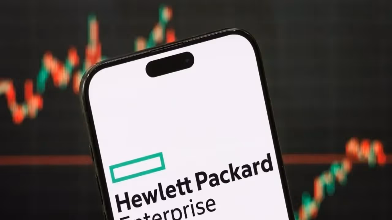 https://stocktwits.com/news articles/markets/equity/wall street boosts hewlett packard price targets after upbeat q2 earnings/chkuiarRbwH