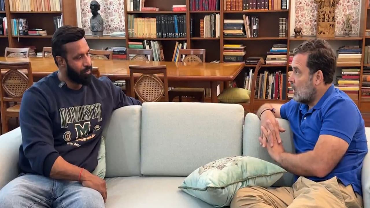 LoP Lok Sabha Rahul Gandhi meets Uttarakhand Gym Trainer Deepak (Photo/X/@rahulgandhi) LoP Lok Sabha Rahul Gandhi meets Uttarakhand Gym Trainer Deepak (Photo/X/@rahulgandhi)
