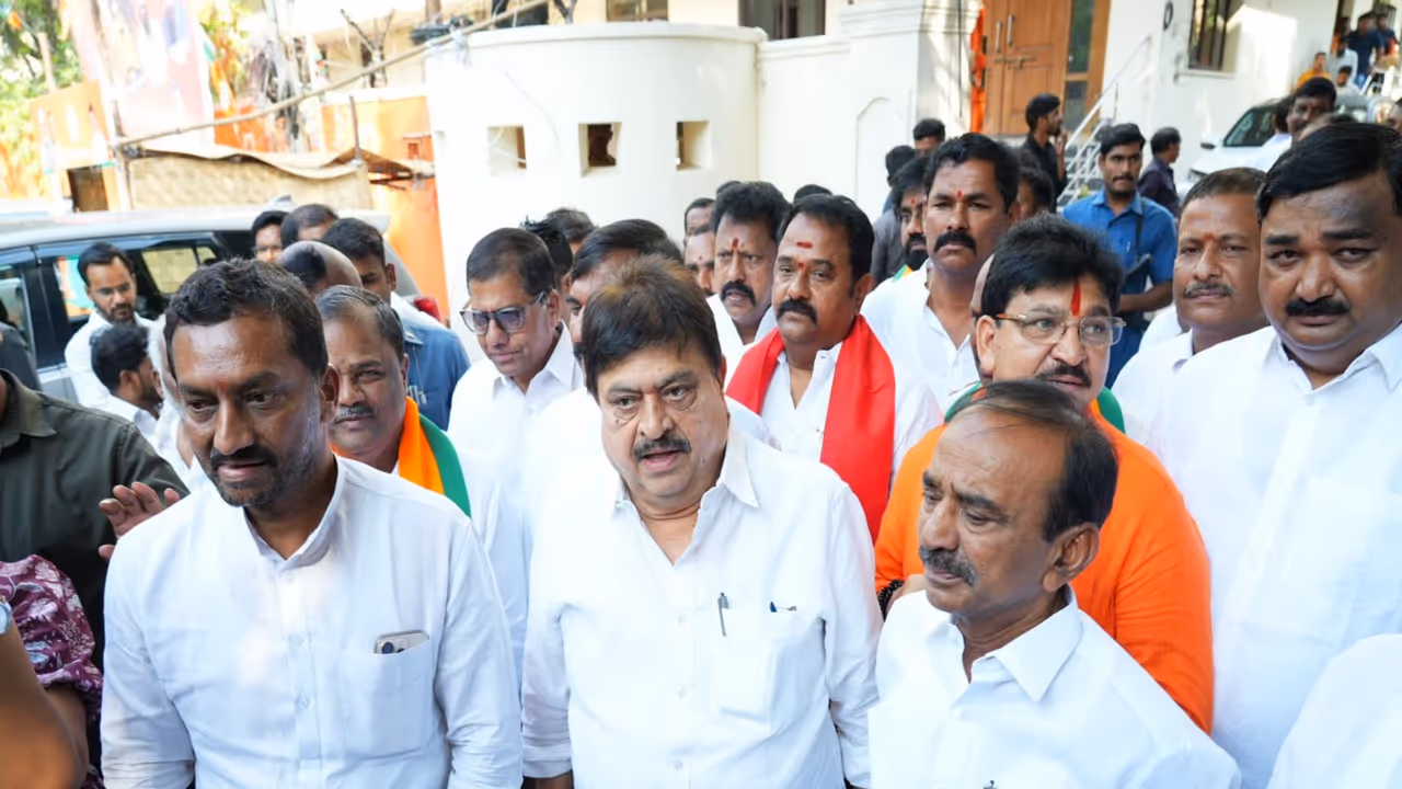 BJP delegation to visit Vikarabad Agricultural Market (Photo/ANI) BJP delegation to visit Vikarabad Agricultural Market (Photo/ANI)