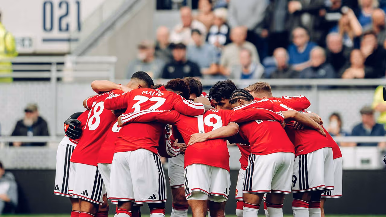 Manchester United players in hurdle (Photo: X/@ManUtd) Manchester United players in hurdle (Photo: X/@ManUtd)