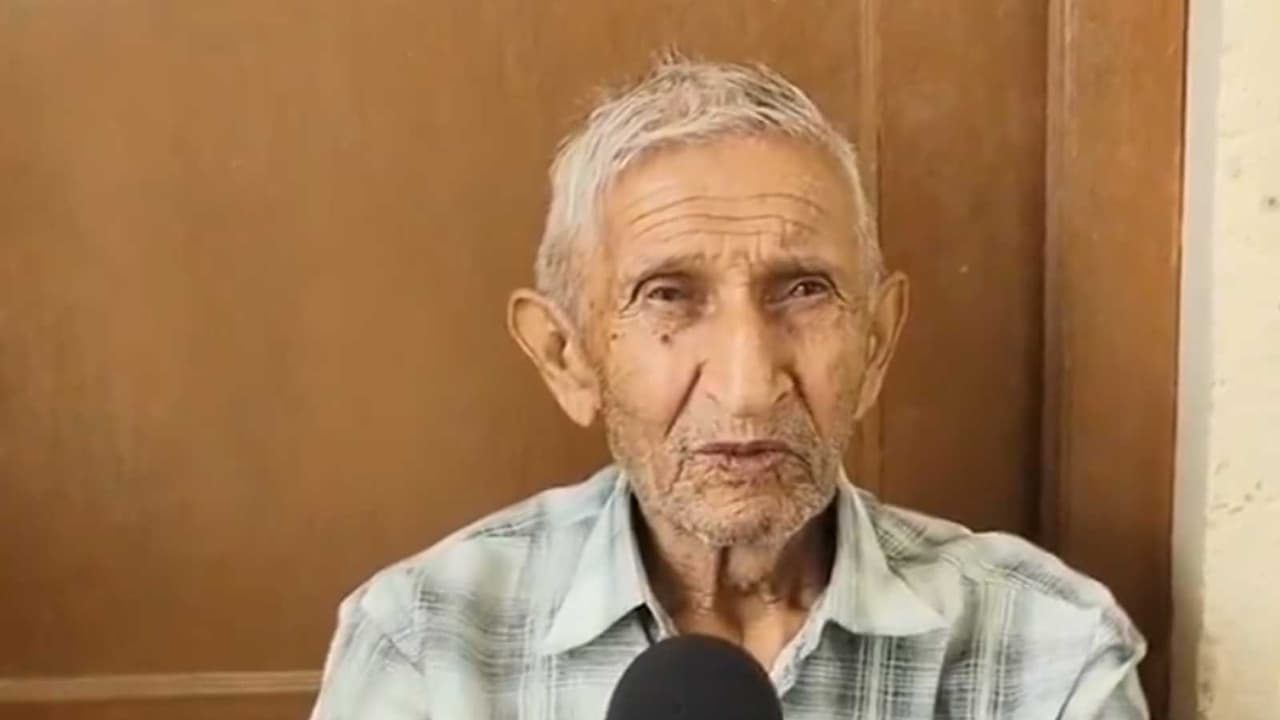Retired Indian Army officer, Captain Chunnilal (Photo/ANI) Retired Indian Army officer, Captain Chunnilal (Photo/ANI)