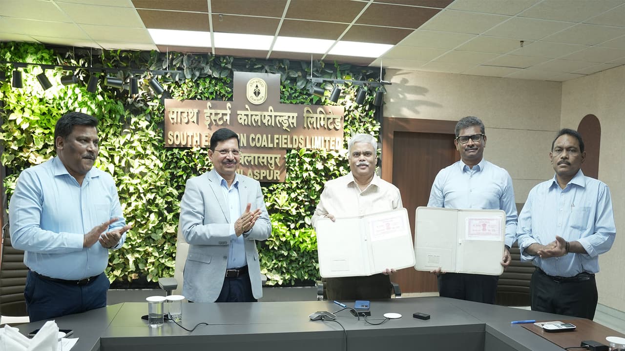 SECL signs strategic MoU with CWC to strengthen coal logistics and rail transportation network (Photo/X@secl_cil) SECL signs strategic MoU with CWC to strengthen coal logistics and rail transportation network (Photo/X@secl_cil)