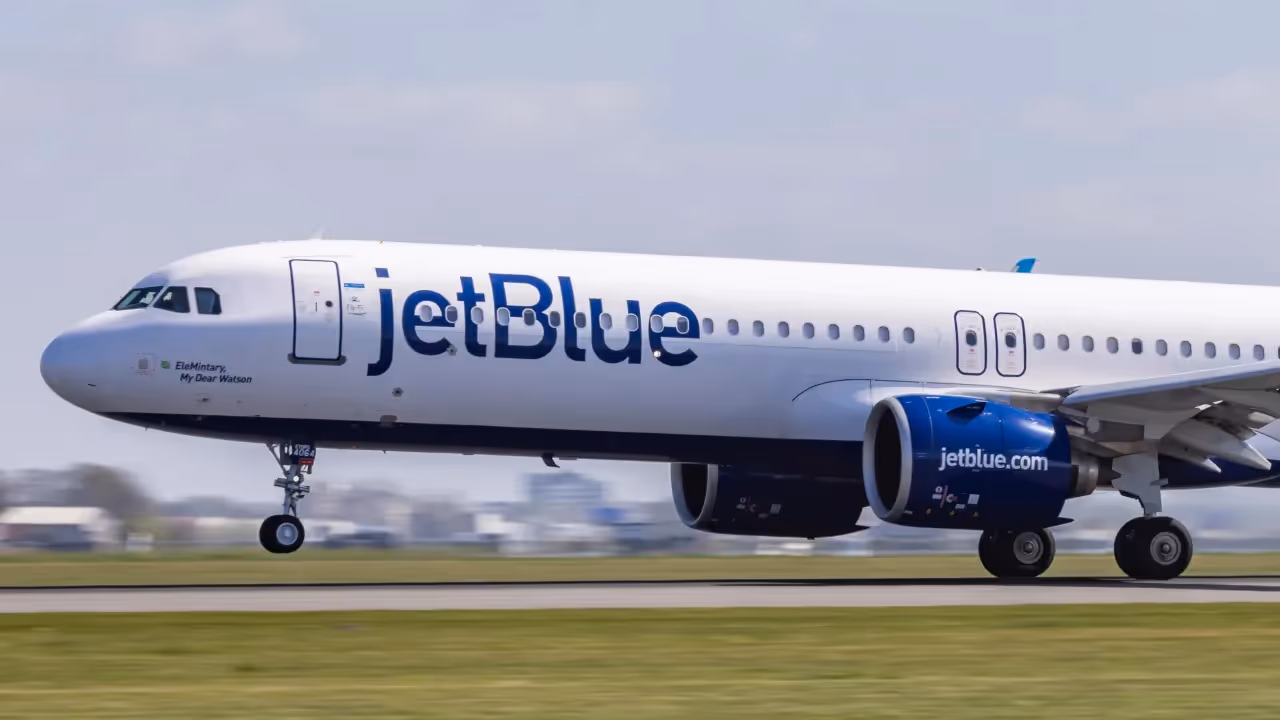 https://stocktwits.com/news articles/markets/equity/jet blue considers legal recourse against portugal over alleged moves to deny airport access/chtTd44RdZk
