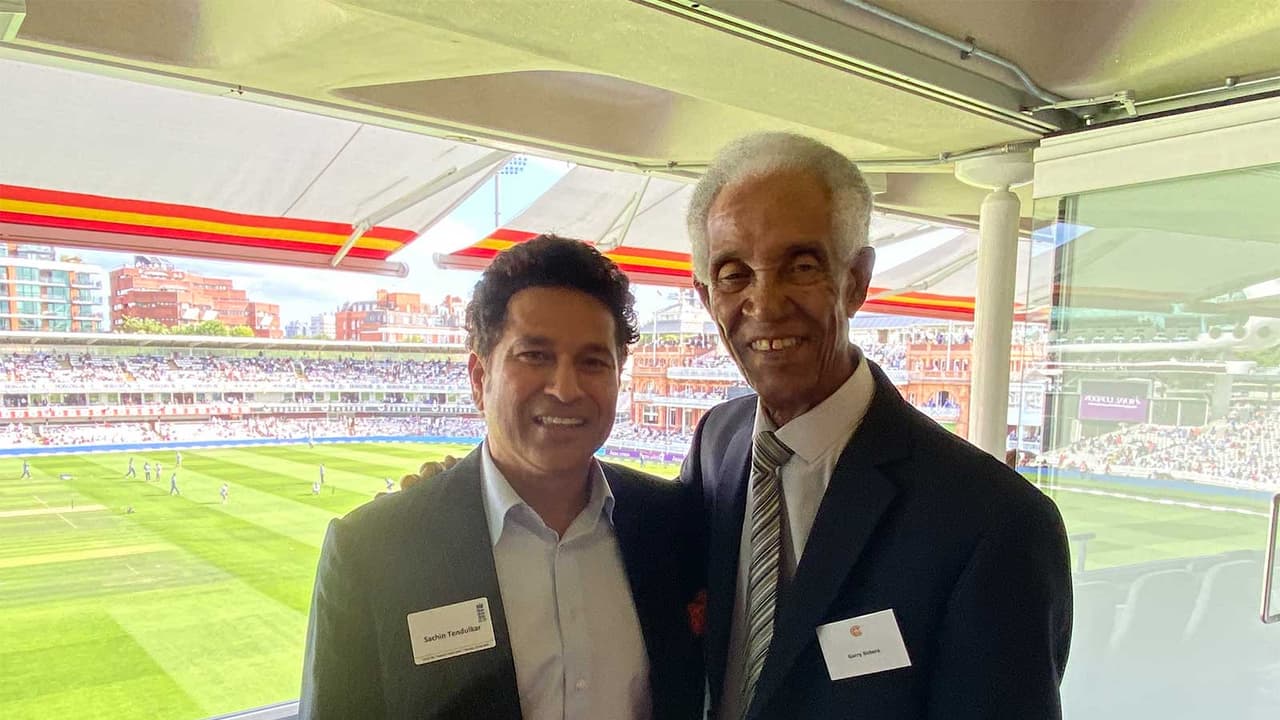 Sachin Tendulkar (L) and Garfield Sobers (R) (Photo: X/@sachin_rt) Sachin Tendulkar (L) and Garfield Sobers (R) (Photo: X/@sachin_rt)