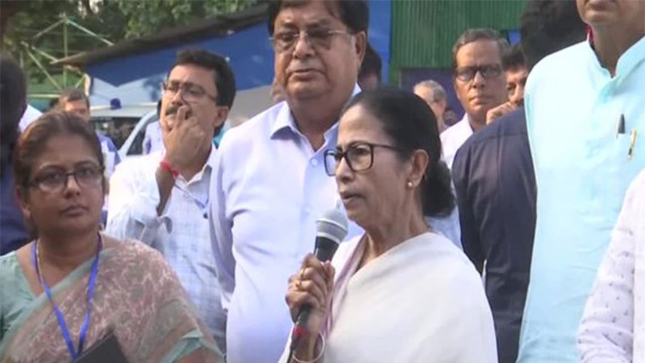 West Bengal Chief Minister Mamta Banerjee (File Photo/ANI) West Bengal Chief Minister Mamta Banerjee (File Photo/ANI)