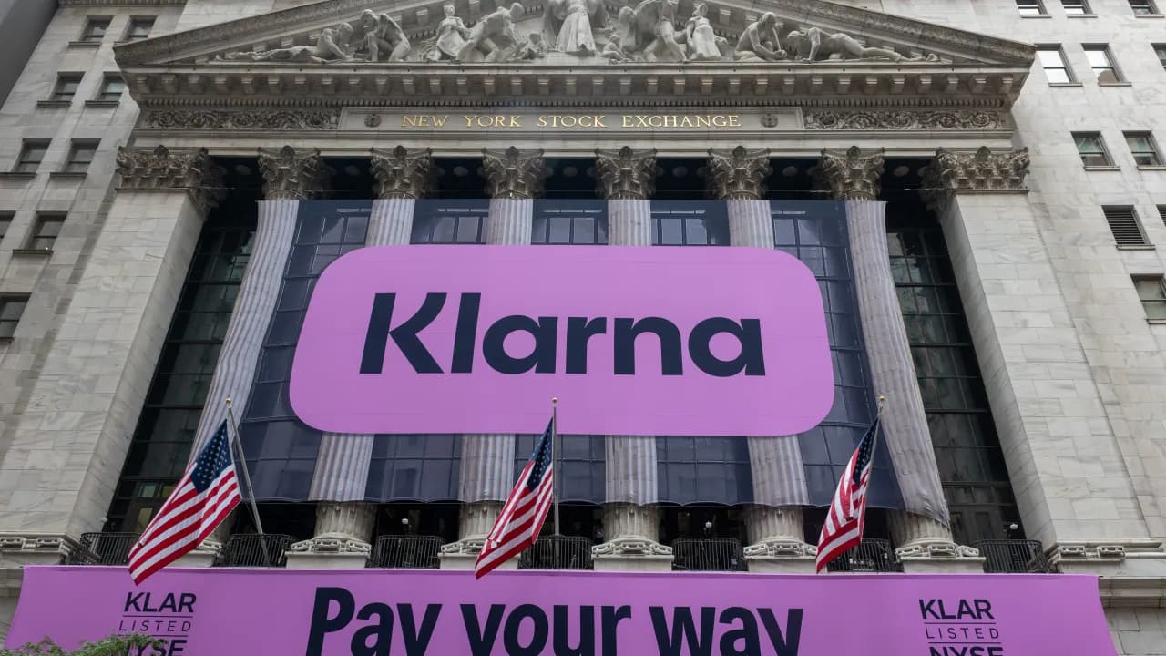 https://stocktwits.com/news articles/markets/equity/klarna s stock just dropped below its 40 ipo price/chDVmd0R3e1