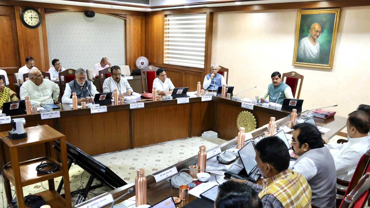 MP CM Mohan Yadav is chairing the cabinet meeting (Photo/DPR) MP CM Mohan Yadav is chairing the cabinet meeting (Photo/DPR)