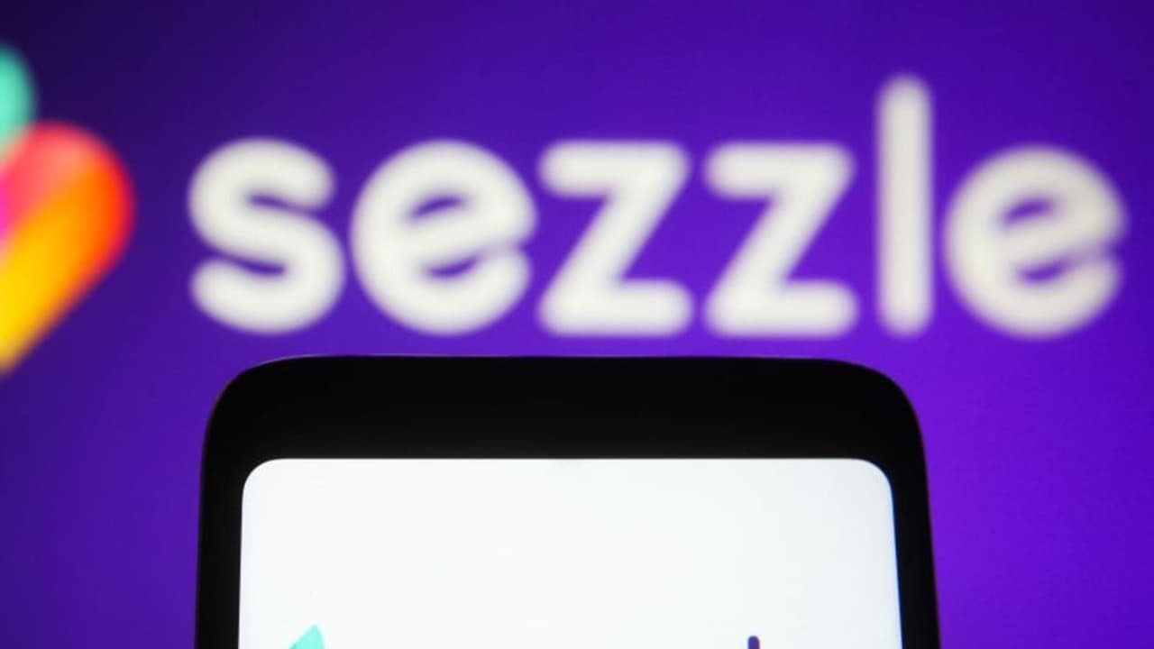 https://stocktwits.com/news articles/markets/equity/this pay pal competitor is having its worst week in 4 months but it s still crushing pypl in 2026/cZZYnQtR7yE https://stocktwits.com/news articles/markets/equity/this pay pal competitor is having its worst week in 4 months but it s still crushing pypl in 2026/cZZYnQtR7yE