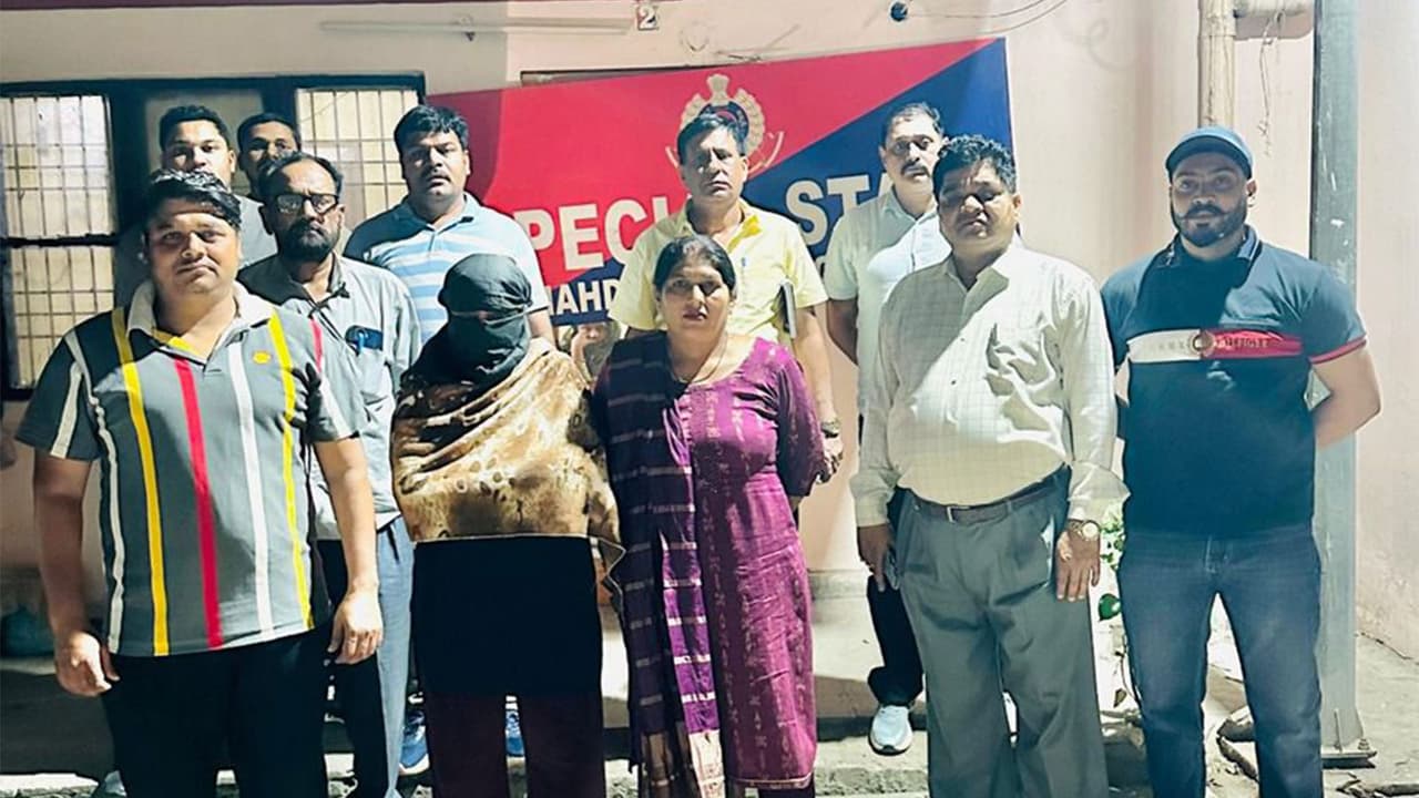 Delhi Police arrest drug kingpin Kusum after two month manhunt in Shahdara operation (Photo/DelhiPolice) Delhi Police arrest drug kingpin Kusum after two month manhunt in Shahdara operation (Photo/DelhiPolice)