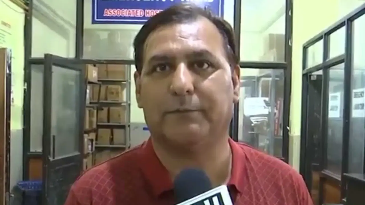 GMC Doda Superintendent Tanveer Ahmed (Photo/ANI) GMC Doda Superintendent Tanveer Ahmed (Photo/ANI)