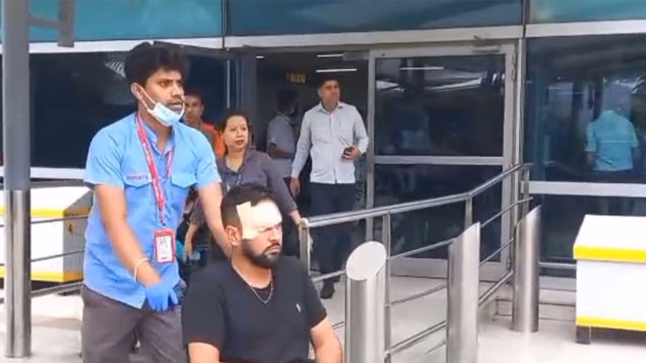 Passengers assisted in wheelchairs before being taken for medical evaluation from Airport (Photo/ANI) Passengers assisted in wheelchairs before being taken for medical evaluation from Airport (Photo/ANI)