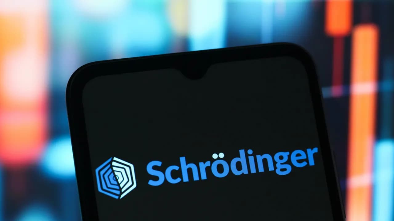 https://stocktwits.com/news articles/markets/equity/schrodinger downgraded by citi after ending blood cancer drug trial tied to 2 deaths retail voices concern/chsPhmRRdf5 https://stocktwits.com/news articles/markets/equity/schrodinger downgraded by citi after ending blood cancer drug trial tied to 2 deaths retail voices concern/chsPhmRRdf5