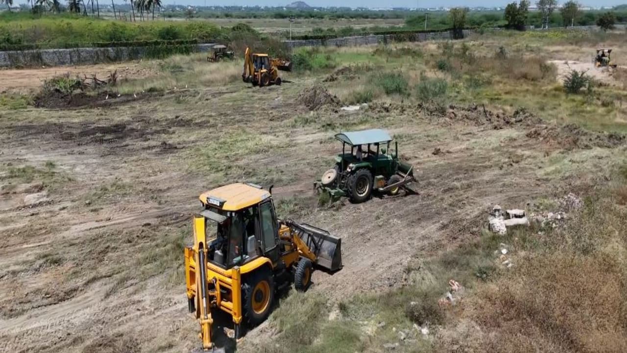 Preparations intensify ahead of NDA public meeting in Tiruchirappalli (Photo/ANI) Preparations intensify ahead of NDA public meeting in Tiruchirappalli (Photo/ANI)