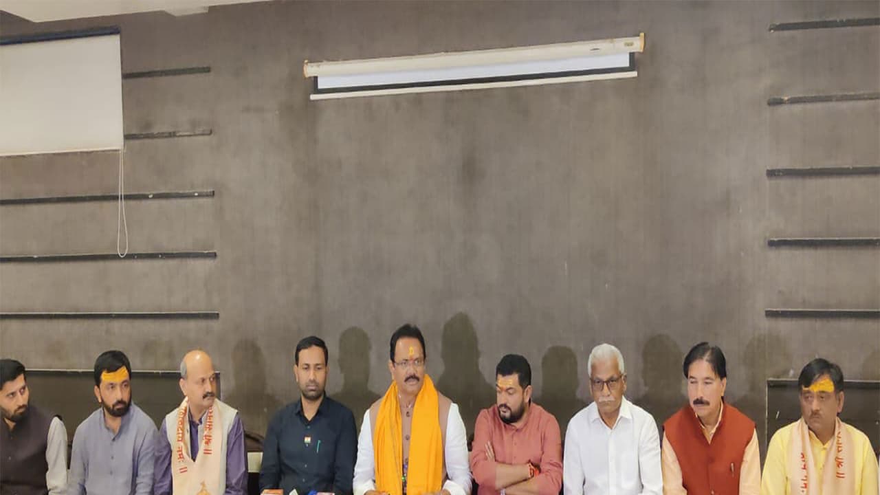 Cabinet Minister Jitubhai Vaghani holding a press conference on Friday. (Photo/ANI) Cabinet Minister Jitubhai Vaghani holding a press conference on Friday. (Photo/ANI)