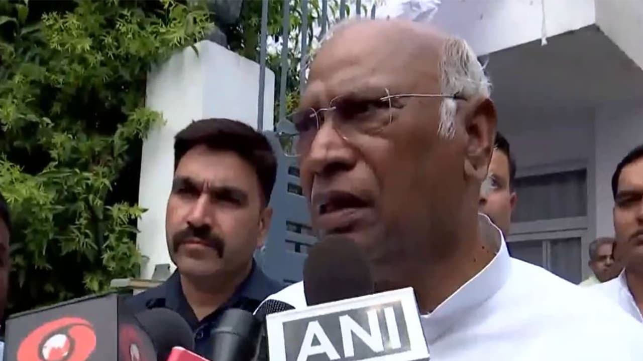 Congress President Mallikarjun Kharge (Photo/ANI) Congress President Mallikarjun Kharge (Photo/ANI)