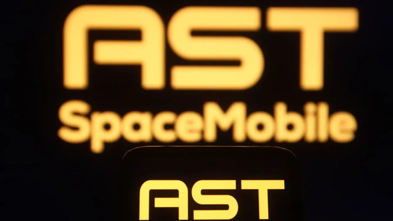 AST SpaceMobile Stock Falls Premarket Despite Reporting Narrower Q4 Loss: Retail Mood Worsens AST SpaceMobile Stock Falls Premarket Despite Reporting Narrower Q4 Loss: Retail Mood Worsens