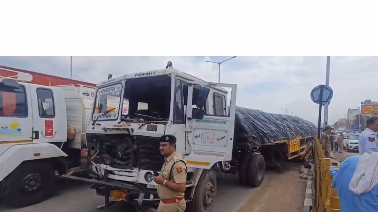 Visual from the accident site on Ajmer Road (Photo/ANI) Visual from the accident site on Ajmer Road (Photo/ANI)