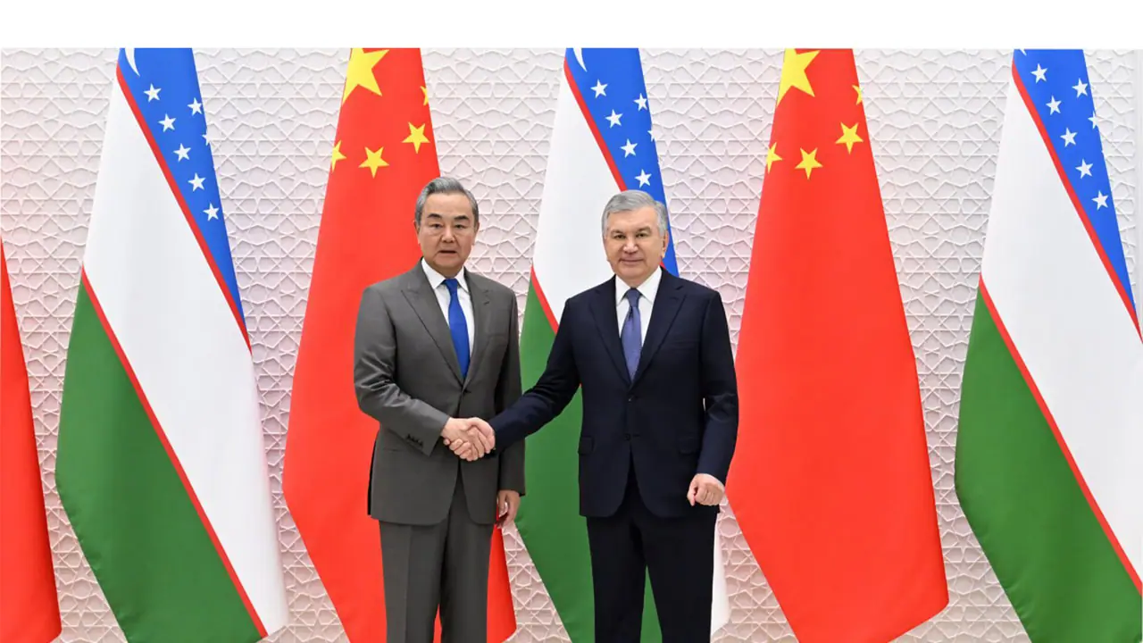 Uzbekistan’s President Shavkat Mirziyoyev and China’s Foreign Minister Wang Yi (Photo/@president_uz) Uzbekistan’s President Shavkat Mirziyoyev and China’s Foreign Minister Wang Yi (Photo/@president_uz)