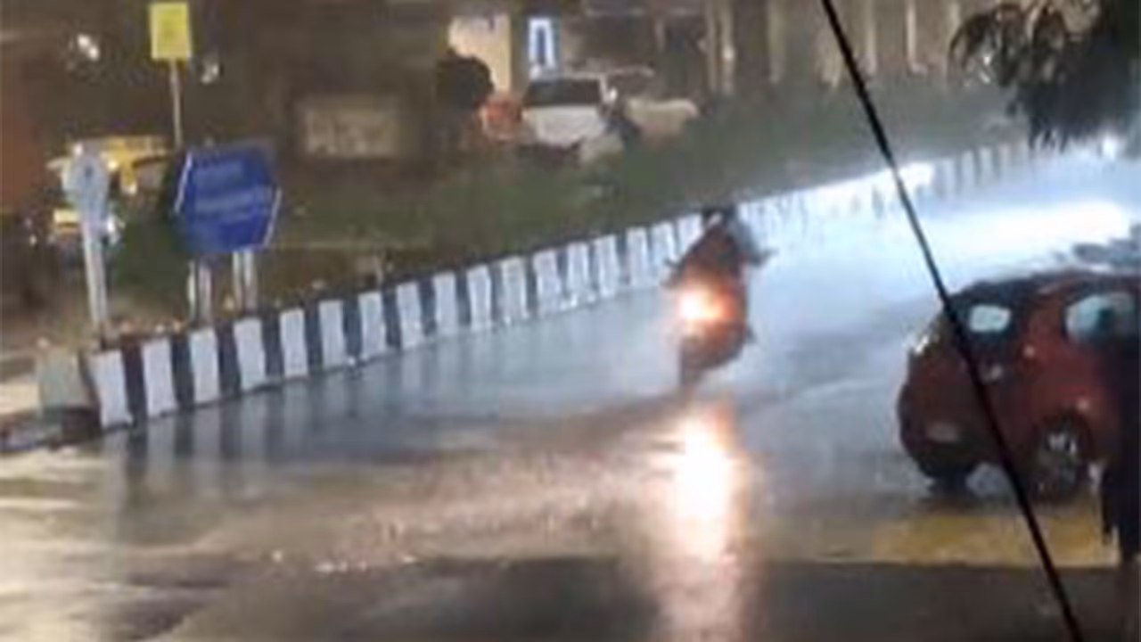 Heavy rainfall in Mumbai (Photo/ANI) Heavy rainfall in Mumbai (Photo/ANI)
