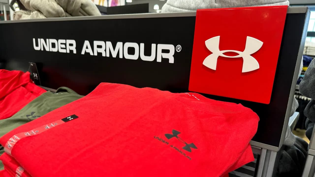 https://stocktwits.com/news articles/markets/equity/can under armour stage a comeback retail bargain hunters move in after gloomy outlook tanks stock/chru1JMRd48 https://stocktwits.com/news articles/markets/equity/can under armour stage a comeback retail bargain hunters move in after gloomy outlook tanks stock/chru1JMRd48