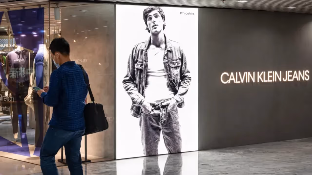 https://stocktwits.com/news articles/markets/equity/calvin klein parent pvh boosts retail trader confidence as stock jumps on return to growth forecast/chsx85rRdkX https://stocktwits.com/news articles/markets/equity/calvin klein parent pvh boosts retail trader confidence as stock jumps on return to growth forecast/chsx85rRdkX