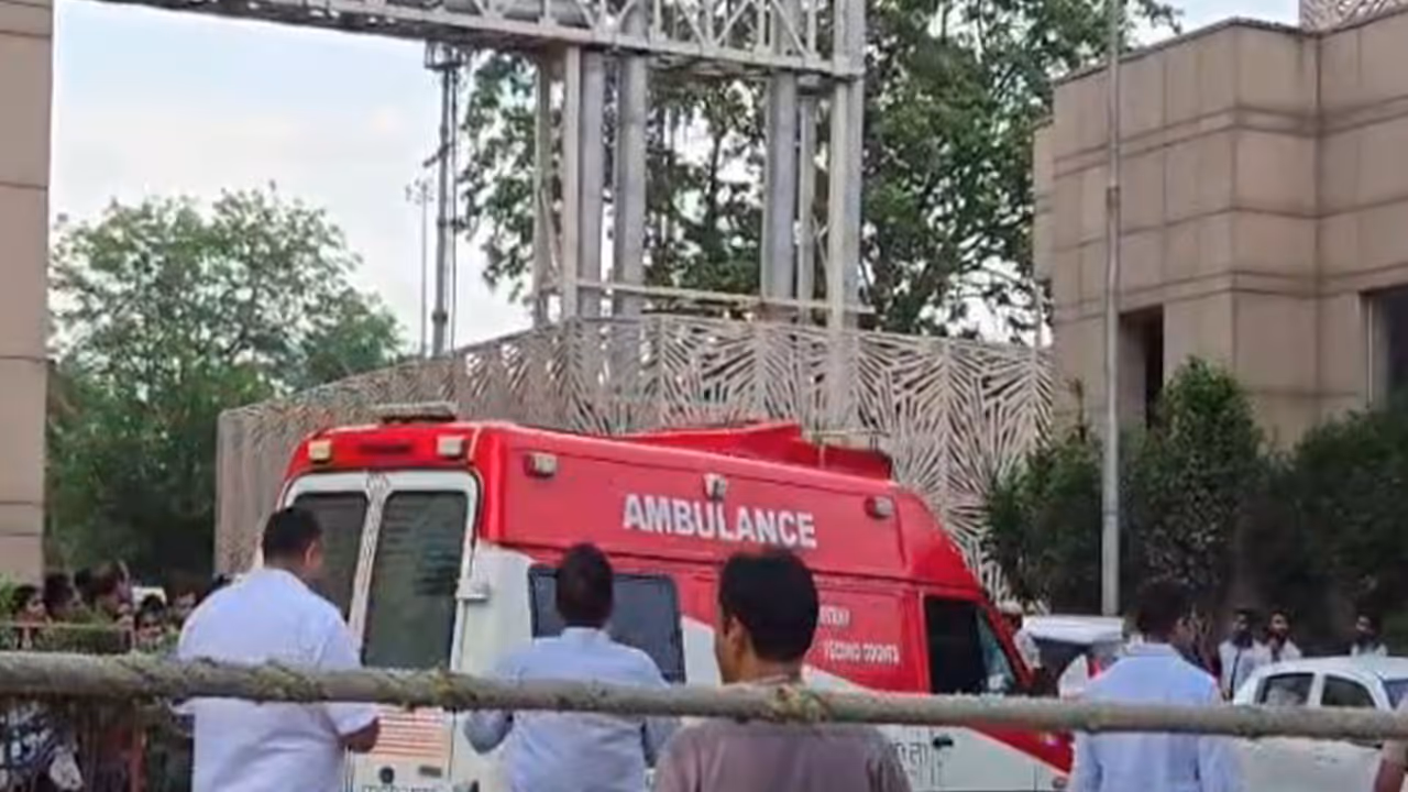 Sonam Wangchuk shifted from Safdarjung Hospital to Medanta after Delhi HC order (Photo/ANI) Sonam Wangchuk shifted from Safdarjung Hospital to Medanta after Delhi HC order (Photo/ANI)
