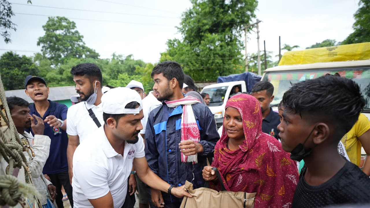 Essential food, medicines, sanitation and hygiene supplies are reaching families (Photo/Adani Group) Essential food, medicines, sanitation and hygiene supplies are reaching families (Photo/Adani Group)