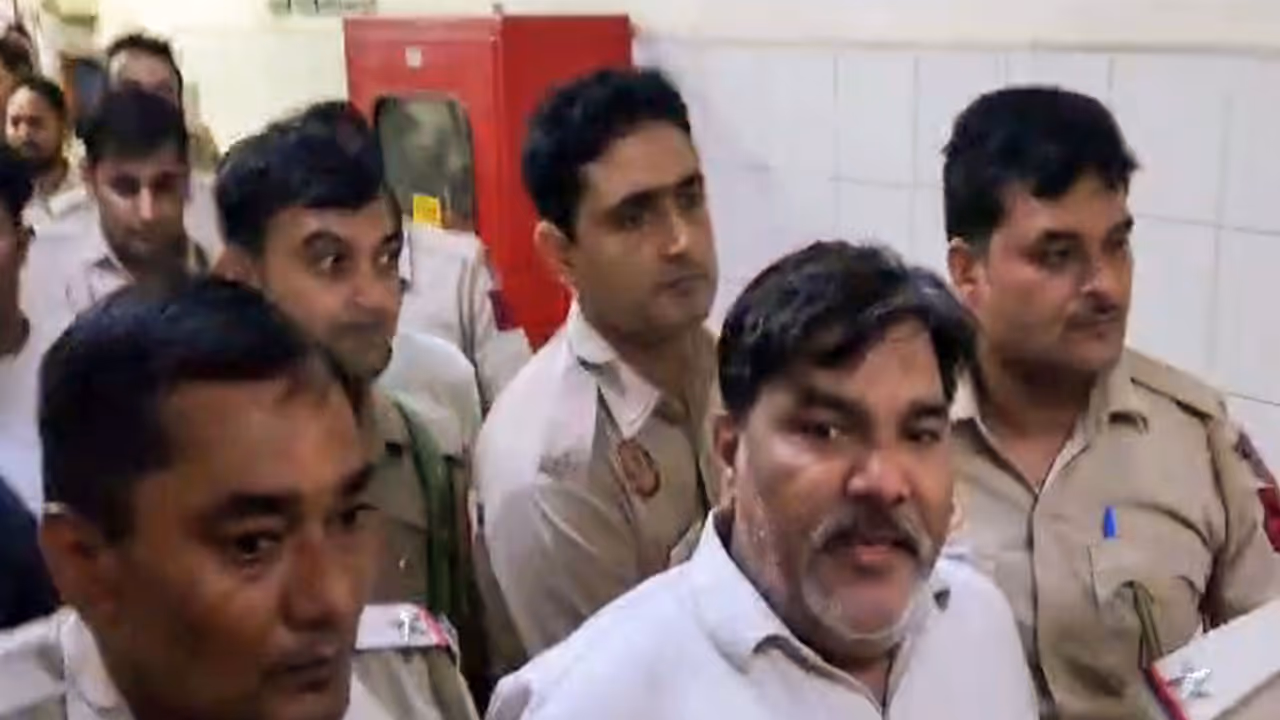 Karkardooma Court sentences Tahir Hussain to life imprisonment (File Photo/ANI) Karkardooma Court sentences Tahir Hussain to life imprisonment (File Photo/ANI)