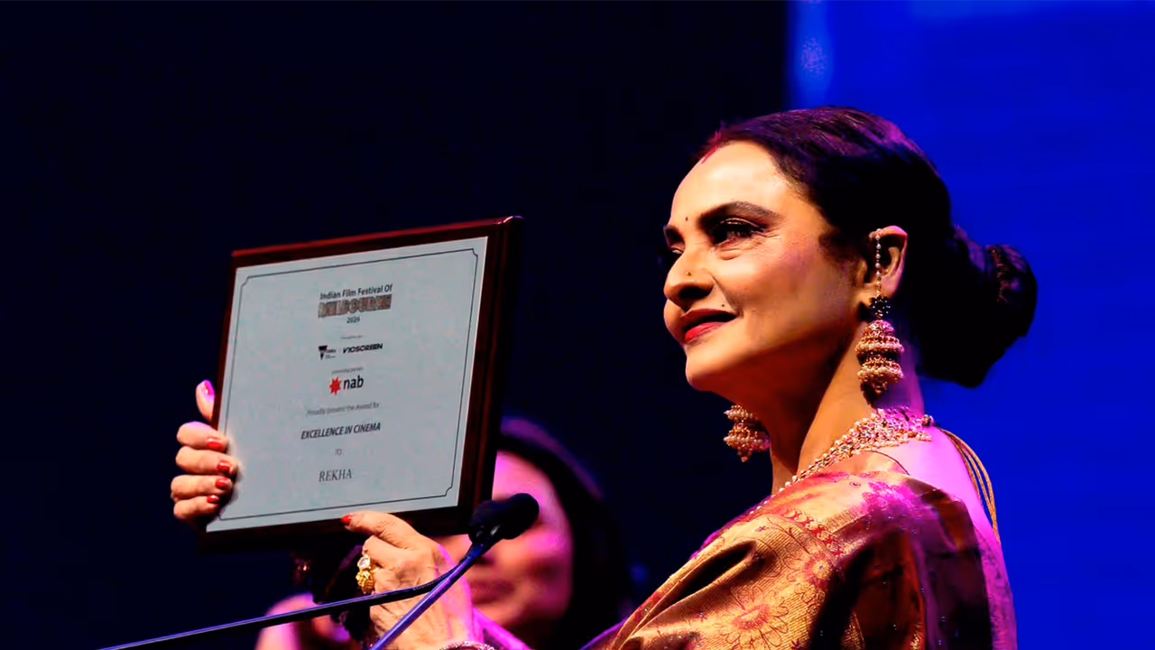 Rekha honoured at Indian Film Festival Melbourne (Photo/ IFFM ) Rekha honoured at Indian Film Festival Melbourne (Photo/ IFFM )