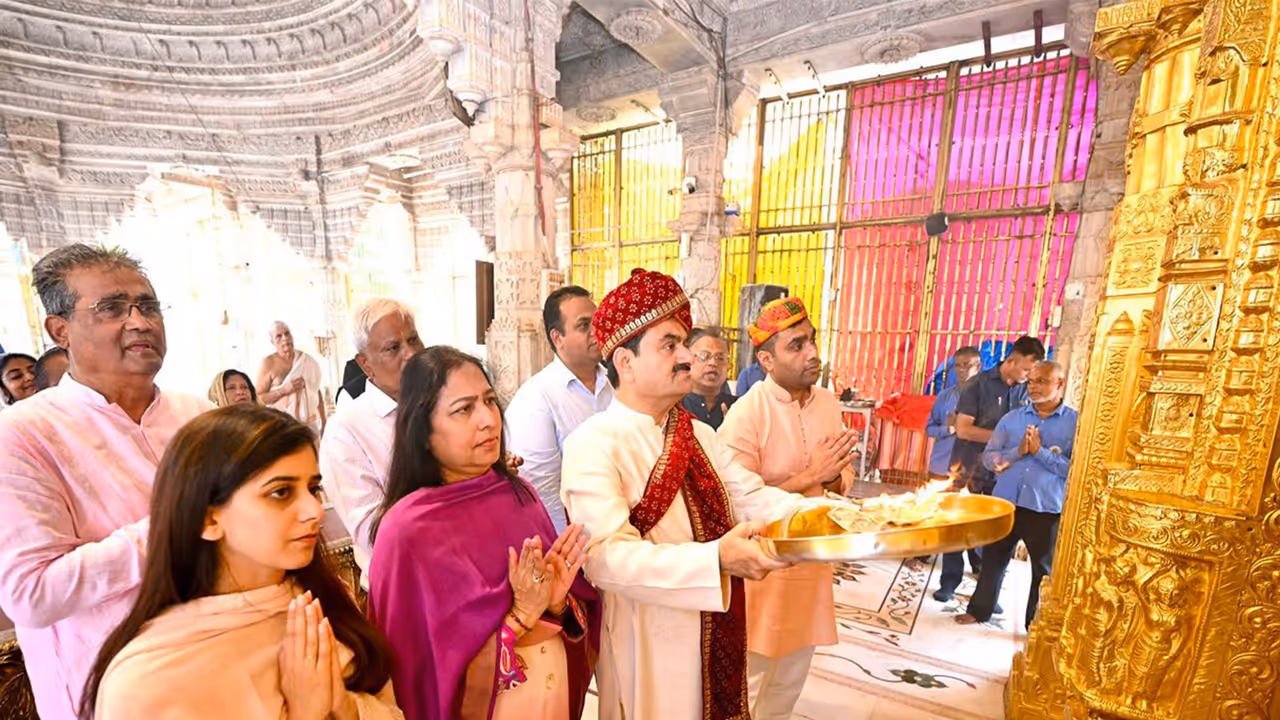 Gautam Adani visits Mahudi Jain Temple in Gujarat with family (Photo: X@gautam_adani) Gautam Adani visits Mahudi Jain Temple in Gujarat with family (Photo: X@gautam_adani)