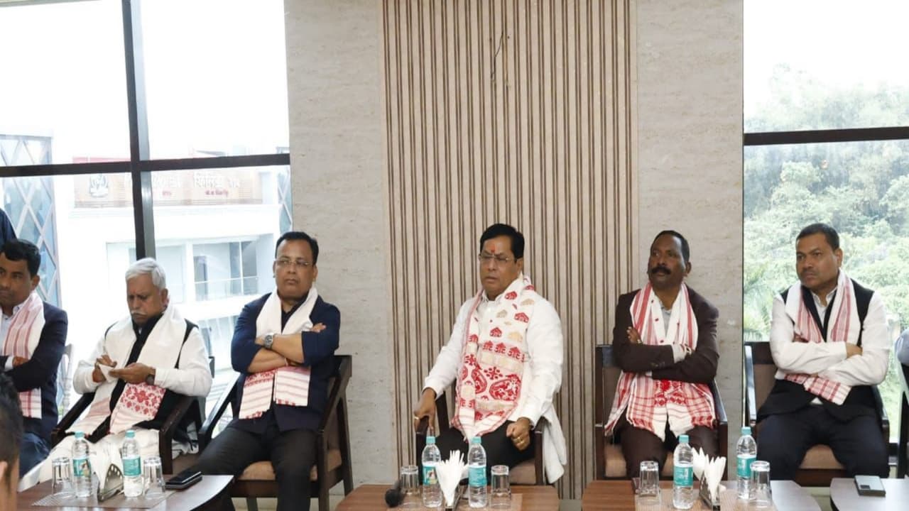 Union Minister Sarbananda with BJP Mandal presidents (Photo/ANI) Union Minister Sarbananda with BJP Mandal presidents (Photo/ANI)